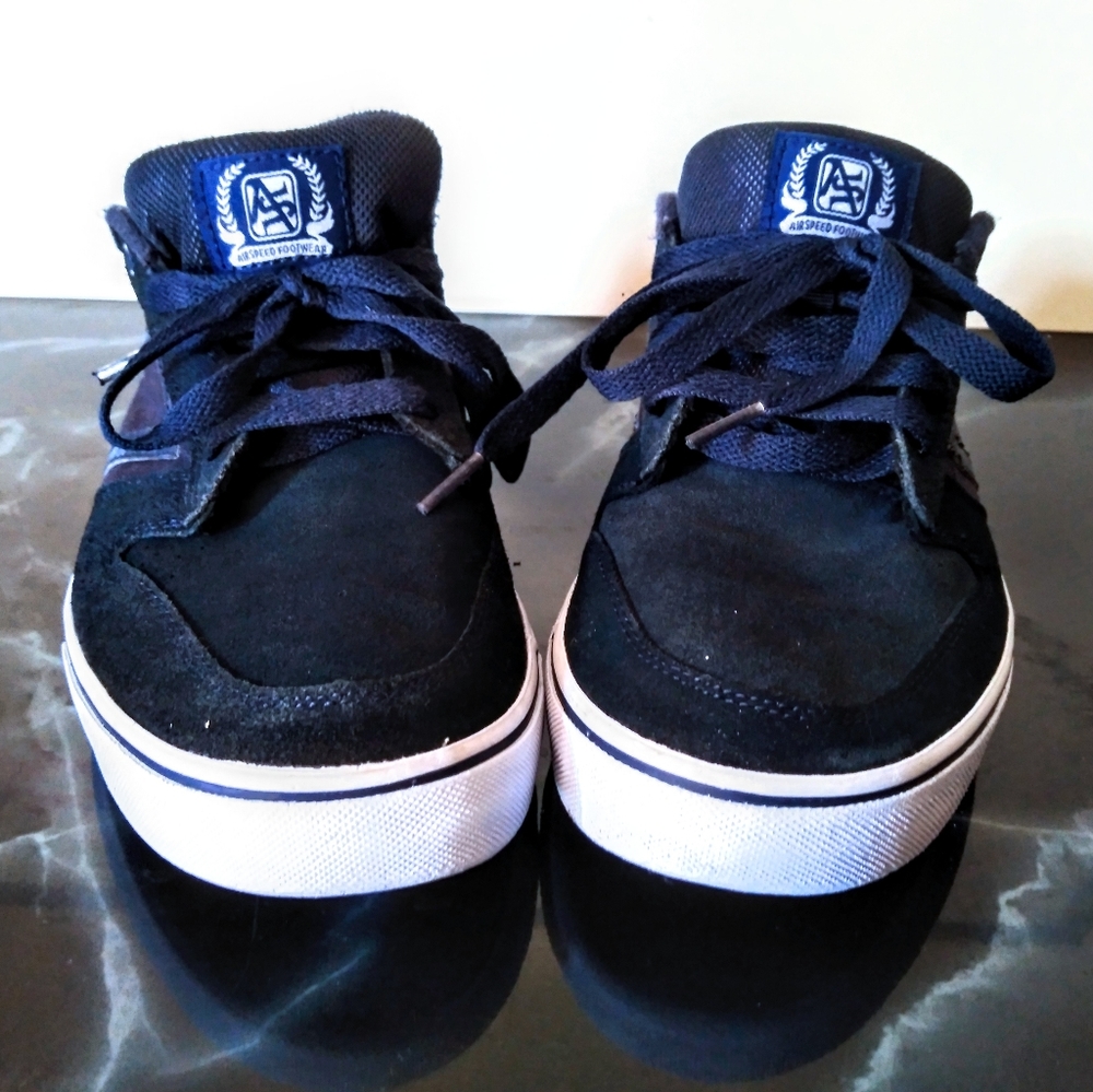 Airspeed Footwear Low top Skate Sneaker Men's 91/2
